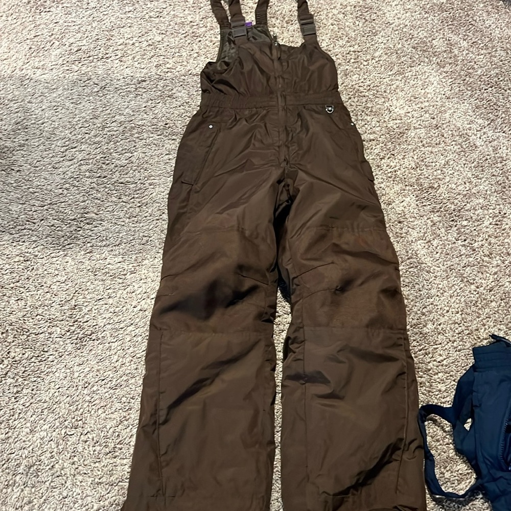 Ski pants kids size 14/16 barely used
